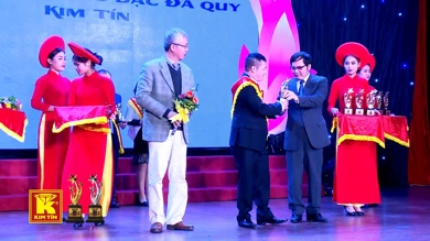 KIM TÍN - CÚP VÀNG NỔI TIẾNG THƯƠNG HIỆU QUỐC GIA