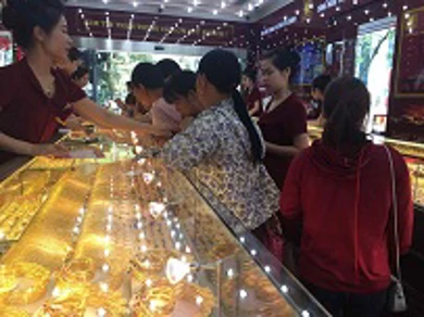 Thông tin thị trường vàng sáng 20.7.2017: Giá vàng trong nước yên ắng, thế giới vẫn neo ở mức cao