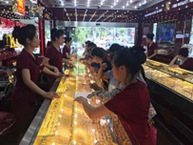 Thông tin thị trường vàng sáng 14.8.2017: Đầu tuần, vàng neo ở mức cao