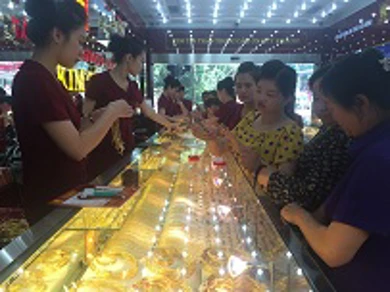 Thông tin thị trường vàng sáng 14.9.2017: Giá vàng tiếp tục giảm