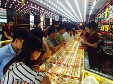 Thông tin thị trường vàng sáng 27.10.2017: Vàng giảm khá sâu do đồng USD tăng mạnh