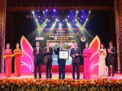 KIM TÍN ĐƯỢC TRAO CÚP VÀNG “SẢN PHẨM, DỊCH VỤ THƯƠNG HIỆU VIỆT TIÊU BIỂU”