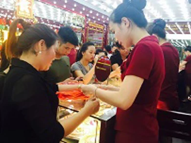 Thông tin thị trường vàng sáng 6.8.2018: Đầu tuần vàng trong nước tăng nhẹ