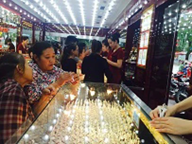 Thông tin thị trường vàng sáng 22.8.2018: Vàng đồng loạt nhích tăng