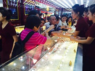 Thông tin thị trường vàng sáng 25.6.2019: Giá vàng leo thang vọt lên ngưỡng 39 triệu mỗi lượng
