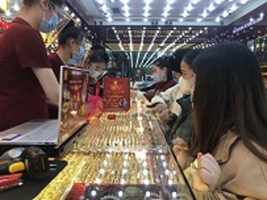 Bản tin thị trường vàng sáng 16/3: Vàng thế giới tiếp tục giảm sâu