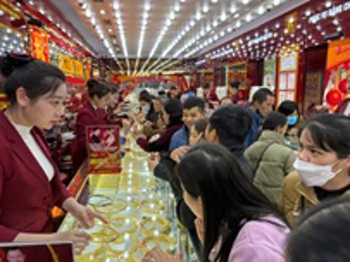 Bản tin thị trường vàng sáng 4/2/2025: Giá vàng phi mã