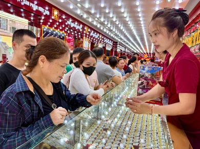 Bản tin thị trường vàng sáng 26/9/2025: Giá vàng tương đối ổn định đầu phiên