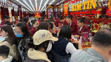 Bản tin thị trường vàng sáng 20/1/2026: Giá vàng trong nước vững vàng đỉnh cao, vàng thế giới tăng mạnh