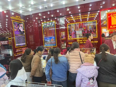 Bản tin thị trường vàng sáng 1/12/2025: Đầu tuần, đầu tháng, giá vàng tăng mạnh