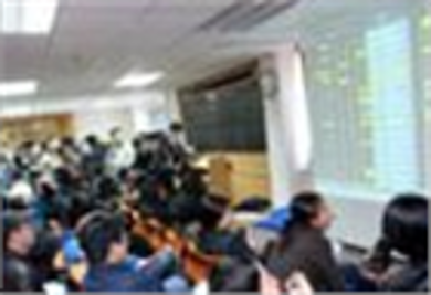 Giá vàng và dầu biến động theo chứng khoán