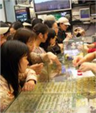 Giá vàng tăng mạnh, nhà đầu tư “ăn non”