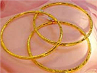 Thị trường vàng vẫn nóng