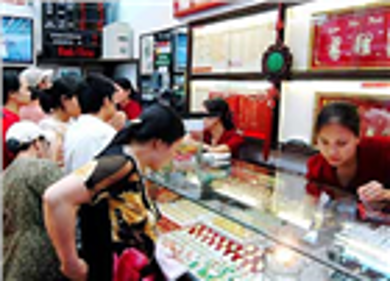 Thị trường vàng lùi bước