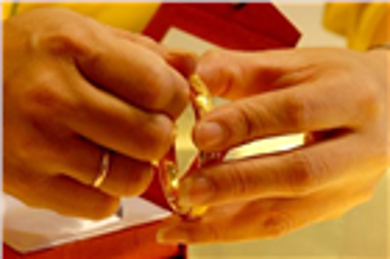 Giá vàng trồi sụt thất thường