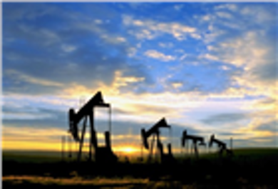 Giá dầu thô thế giới nhảy vọt