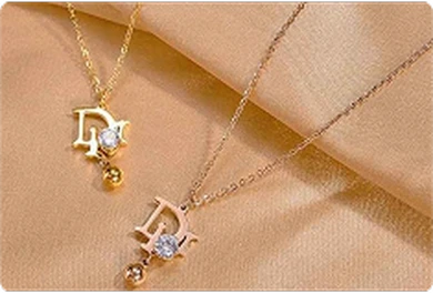 Tư vấn lựa chọn trang sức làm đẹp mùa thu: Tỏa sáng thanh lịch, cuốn hút