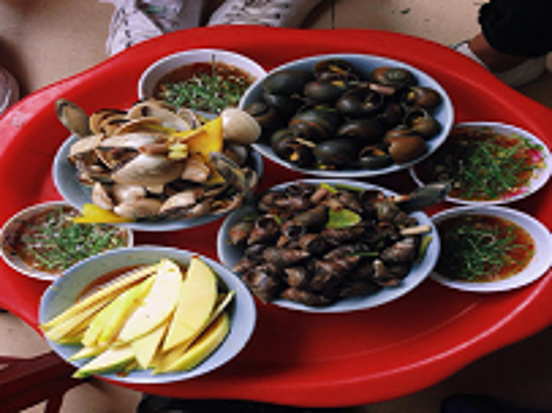 Những hàng ốc ngon nức tiếng Hà thành