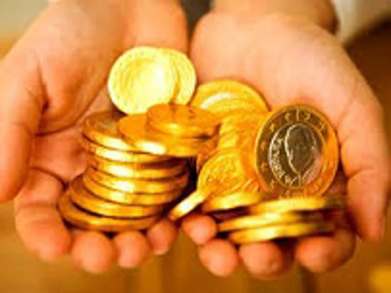 Bản tin thị trường vàng sáng 25/10: Vàng quay đầu giảm nhẹ
