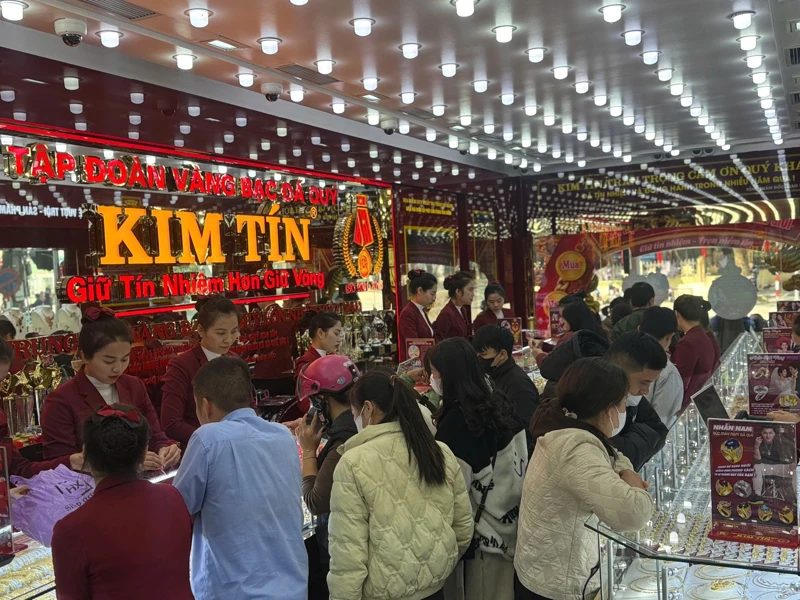 Bản tin thị trường vàng sáng 25/11/2025: Giá vàng bật tăng mạnh