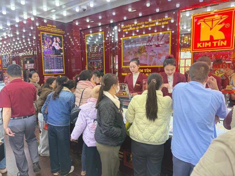 Bản tin thị trường vàng sáng 16/1/2026: Giá vàng vẫn neo đỉnh cao