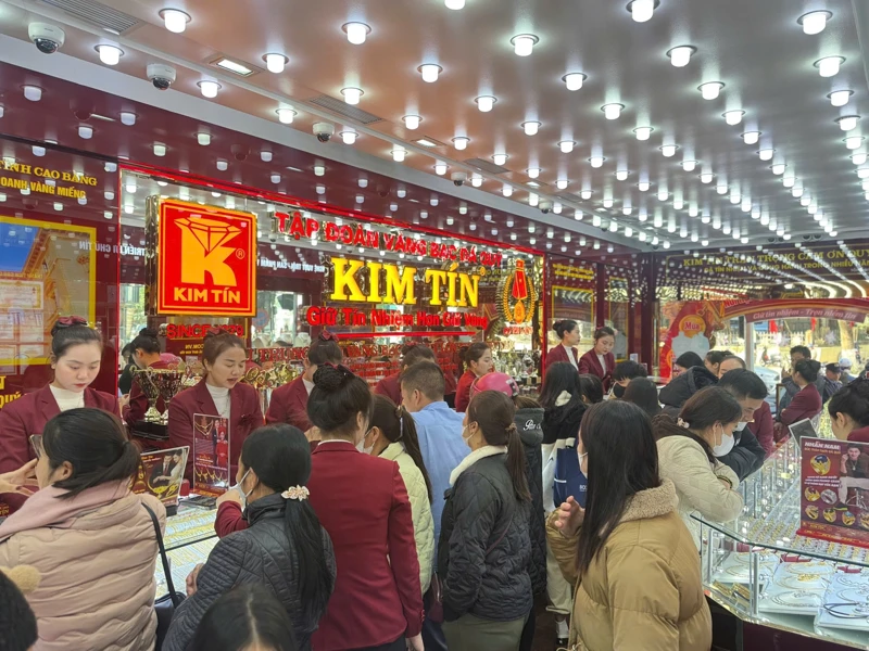 Bản tin thị trường vàng sáng 28/1/2026: Giá vàng tăng dồn dập, lập đỉnh mới