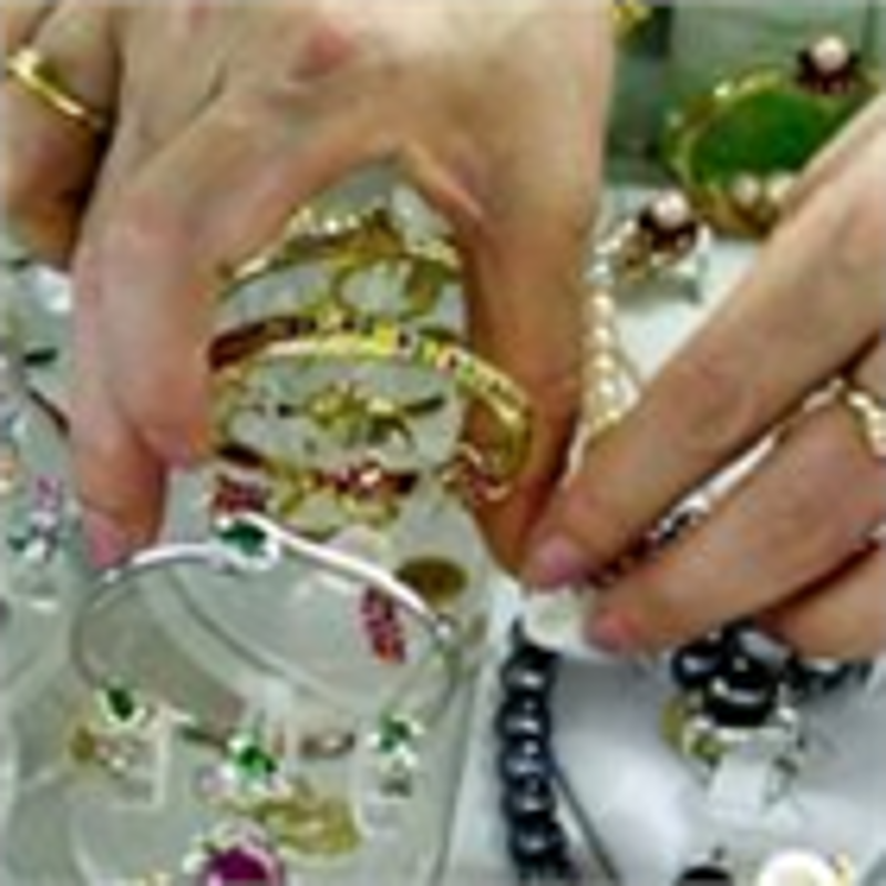 Giá vàng tăng 100.000 đồng/lượng