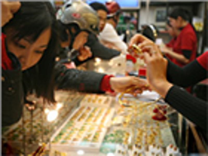 Nhà đầu tư vẫn mạnh tay gom vàng