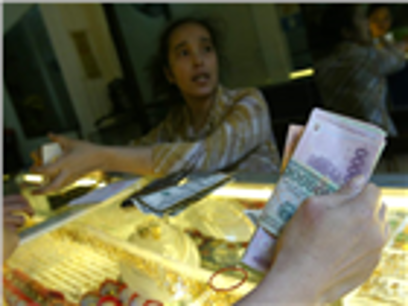 Thị trường vàng đóng băng trở lại