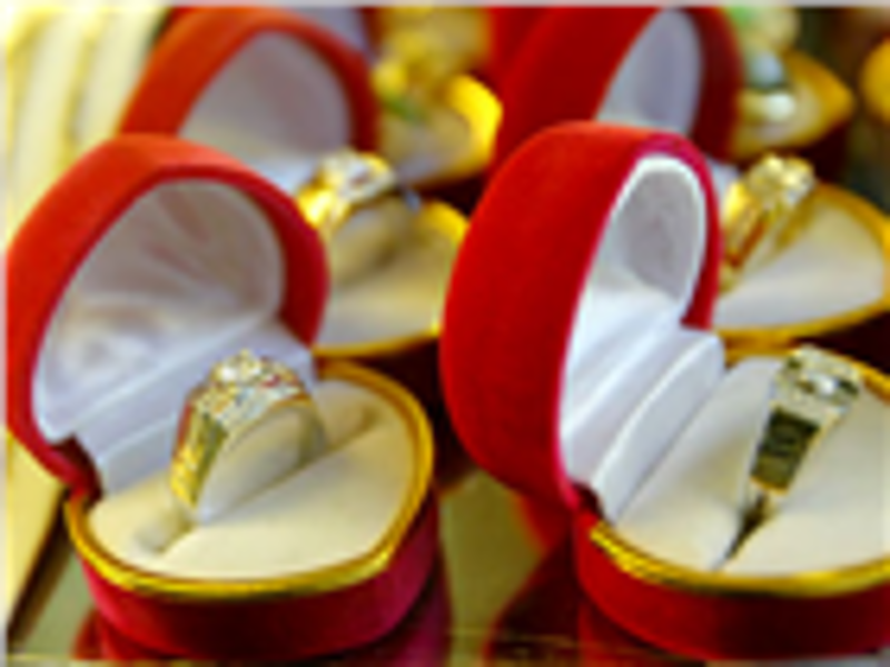 Vàng giảm giá nhanh xuống 17,37 triệu đồng/lượng