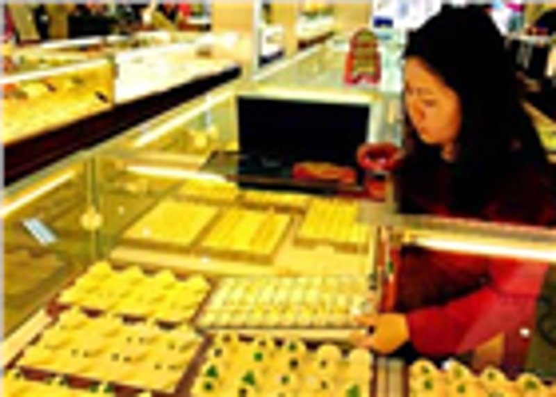 Giá vàng bán ra sát mức 21 triệu đồng