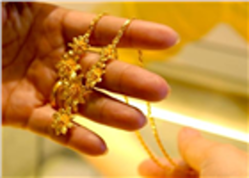 Cuối tuần giá vàng vọt lên 27,20 triệu đồng