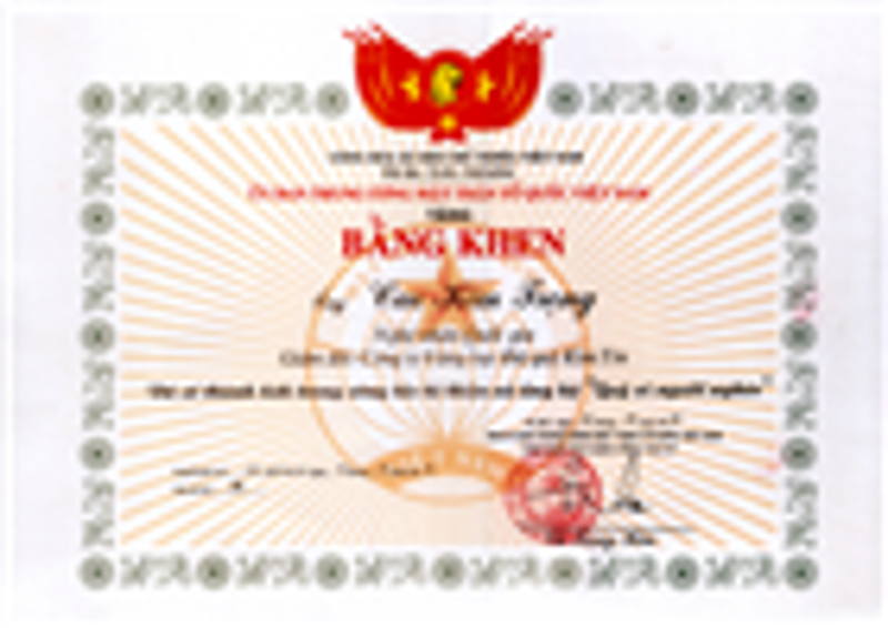 Uỷ ban Trung ương Mặt trận Tổ quốc Việt Nam trao tặng Bằng khen cho Công ty VBĐQ Kim Tín