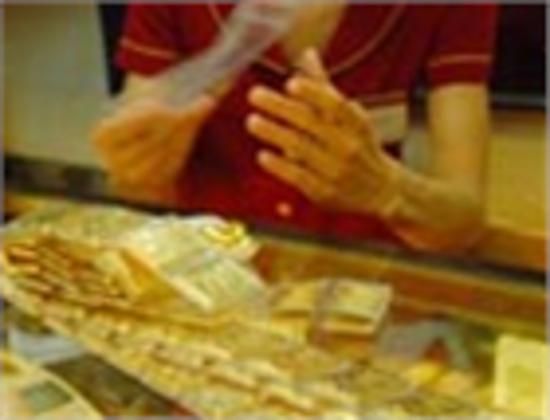 Giá vàng tăng trở lại, USD tiếp đà giảm