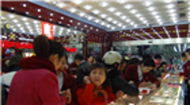 Thông tin thị trường vàng ngày 09.02.2015: Đầu tuần, vàng trong nước giảm mạnh